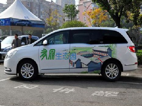 安龙户外车贴喷绘如何保持效果?